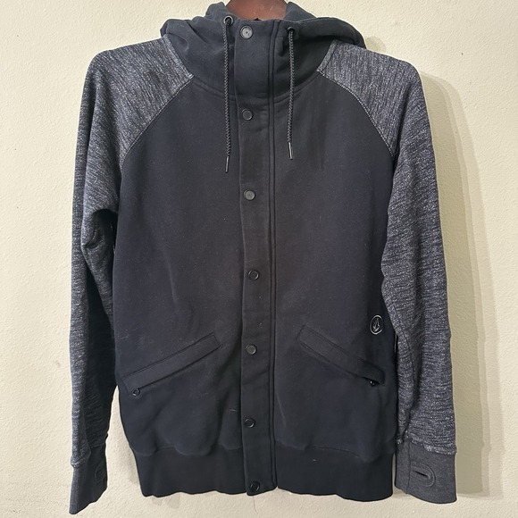Volcom Jacket Size Medium Black And Grey Sleeves Full-Zip‎ Hoodie Fleece - Picture 1 of 12